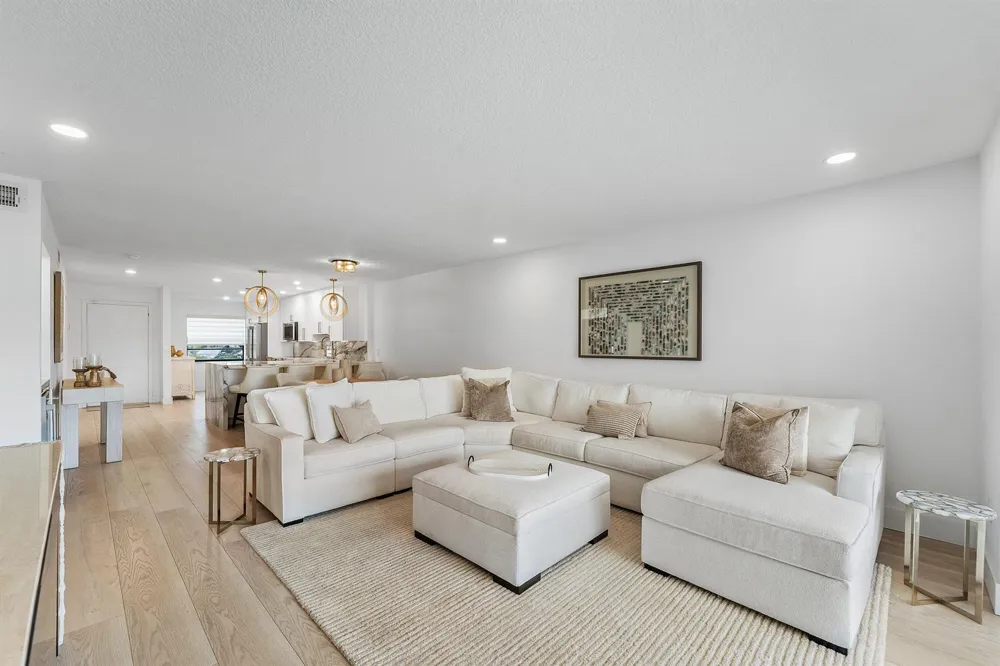 11 SOUTHPORT LANE #E Boynton Beach, FL 33436