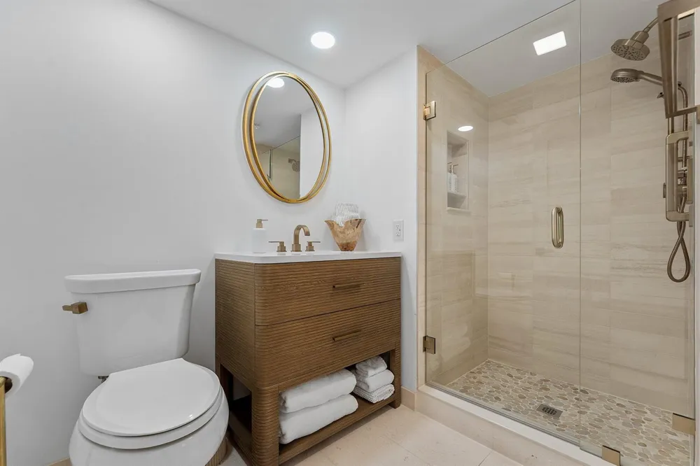 11 SOUTHPORT LANE #E Boynton Beach, FL 33436
