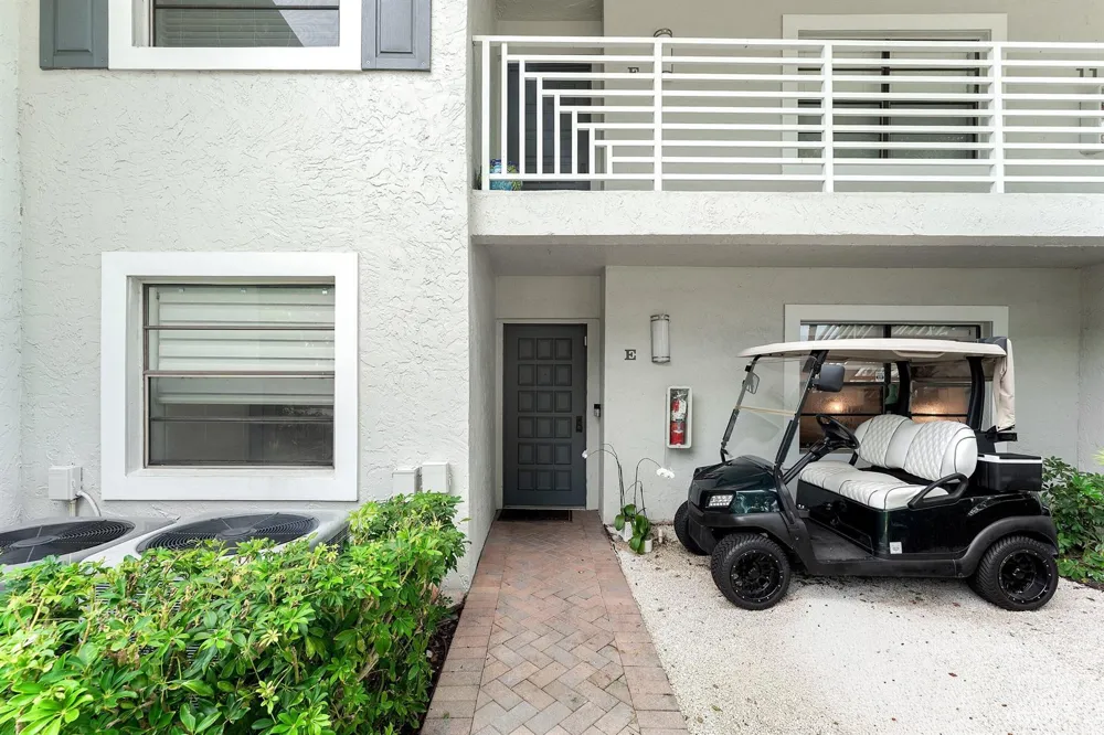 11 SOUTHPORT LANE #E Boynton Beach, FL 33436