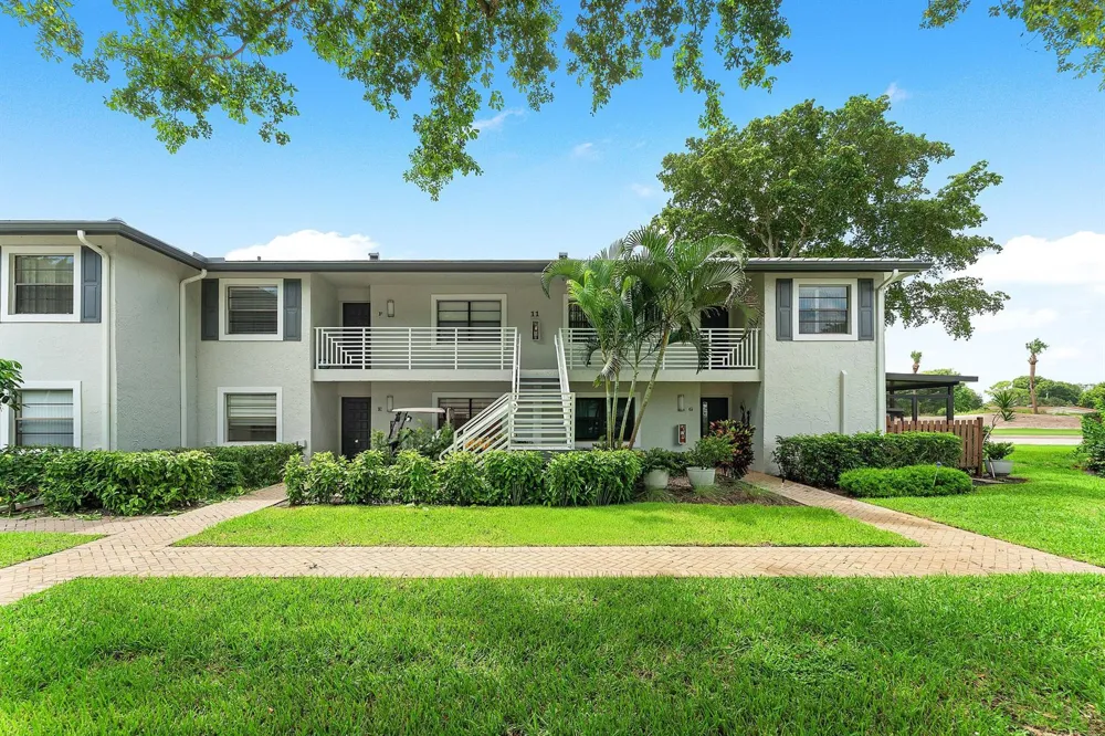 11 SOUTHPORT LANE #E Boynton Beach, FL 33436
