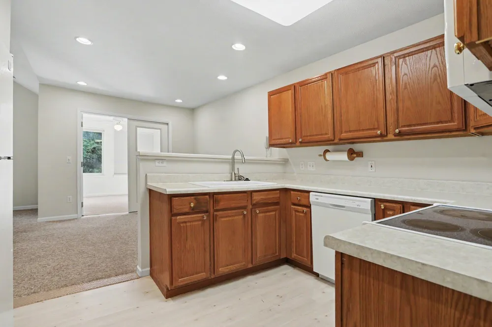 198 Ashton Lake Drive Battle Creek, MI 49015