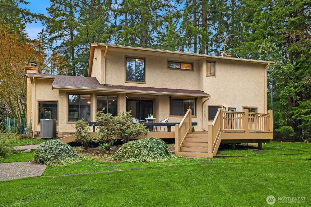 22223 NE 82nd Place Redmond, WA 98053