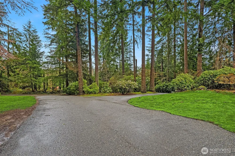 22223 NE 82nd Place Redmond, WA 98053