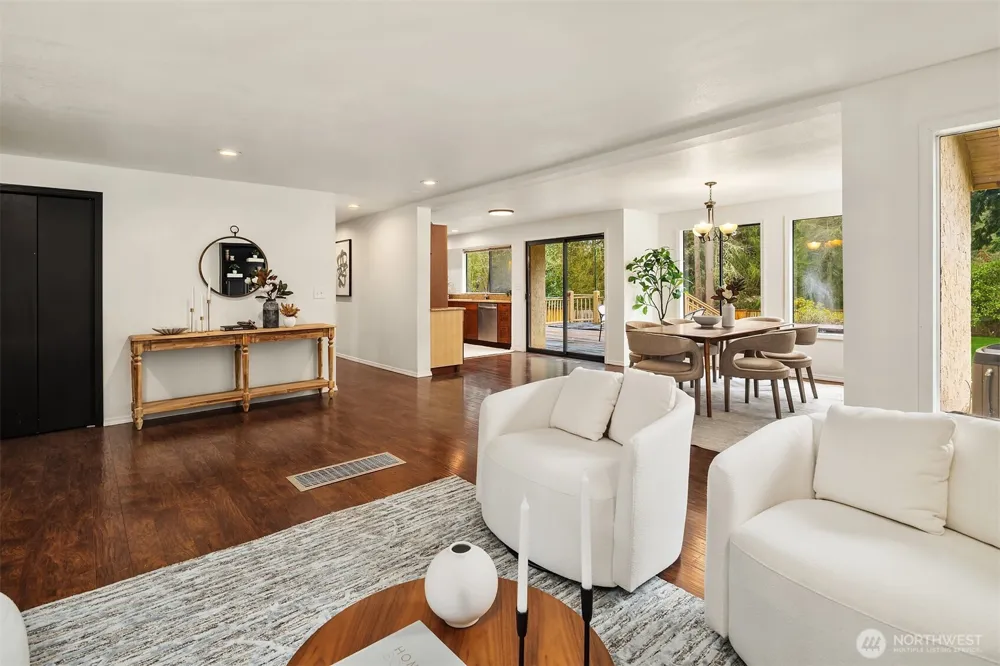 22223 NE 82nd Place Redmond, WA 98053