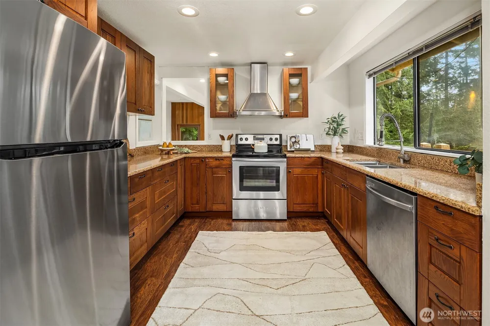 22223 NE 82nd Place Redmond, WA 98053
