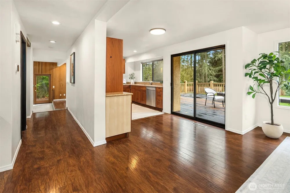 22223 NE 82nd Place Redmond, WA 98053