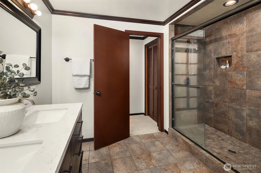 22223 NE 82nd Place Redmond, WA 98053
