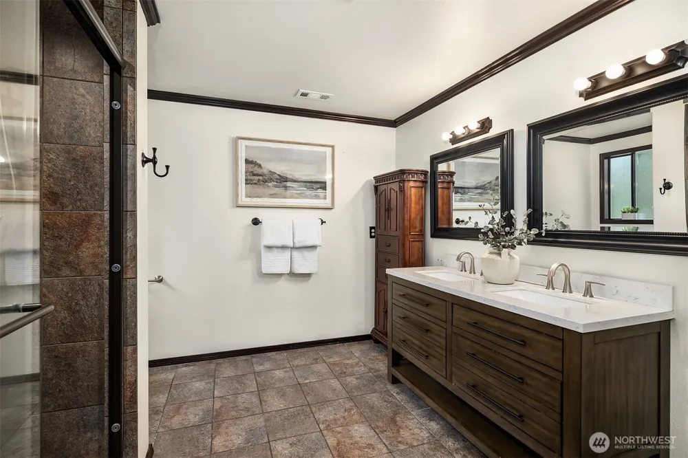 22223 NE 82nd Place Redmond, WA 98053