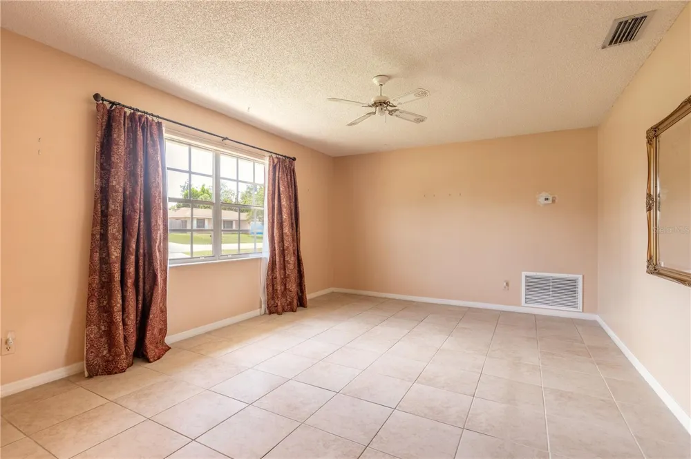 834 SWEETBRIER DRIVE Deltona, FL 32725