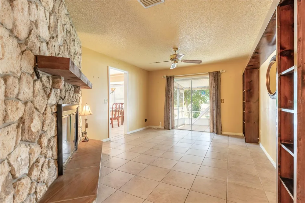 834 SWEETBRIER DRIVE Deltona, FL 32725