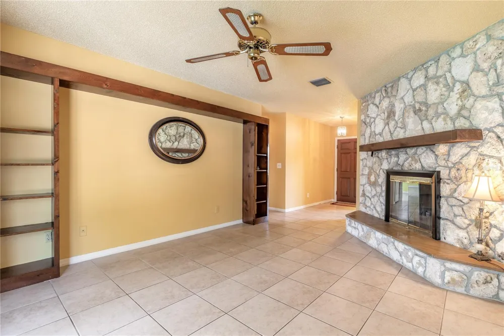 834 SWEETBRIER DRIVE Deltona, FL 32725