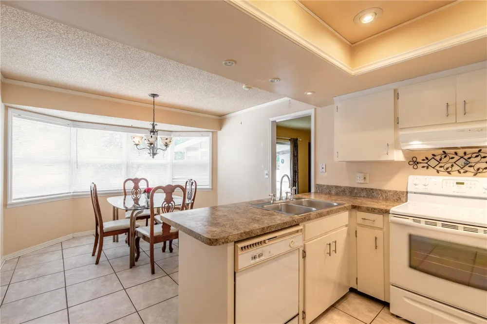 834 SWEETBRIER DRIVE Deltona, FL 32725