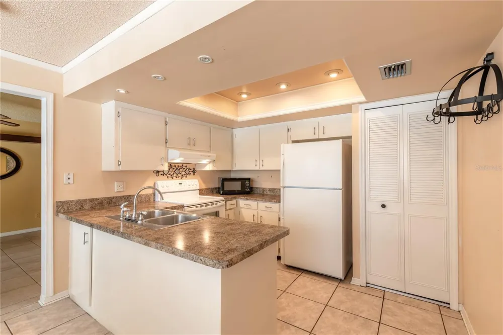 834 SWEETBRIER DRIVE Deltona, FL 32725