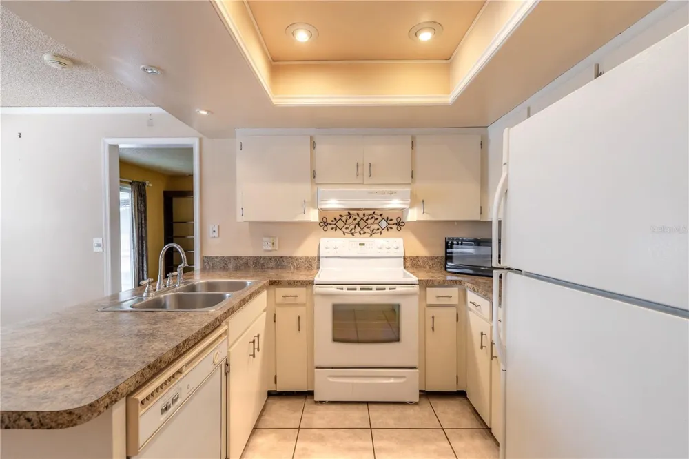 834 SWEETBRIER DRIVE Deltona, FL 32725