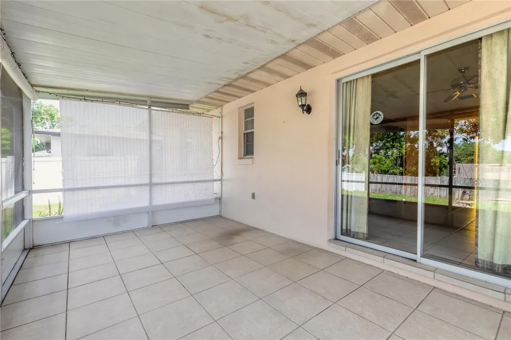 834 SWEETBRIER DRIVE Deltona, FL 32725