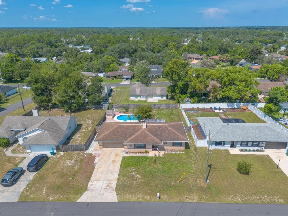 834 SWEETBRIER DRIVE Deltona, FL 32725