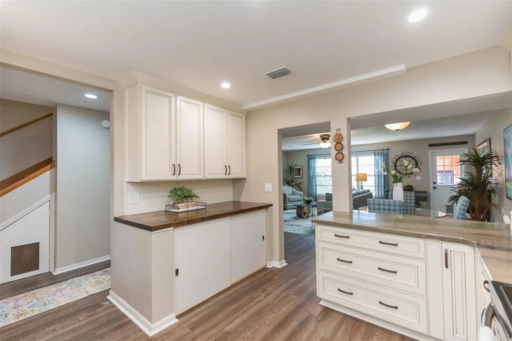 702 W BAY STREET #A Tampa, FL 33606