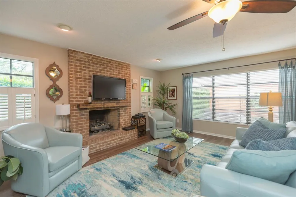 702 W BAY STREET #A Tampa, FL 33606