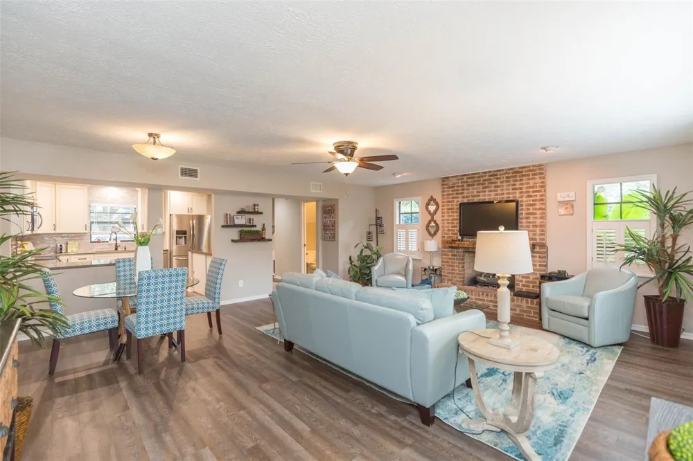 702 W BAY STREET #A Tampa, FL 33606