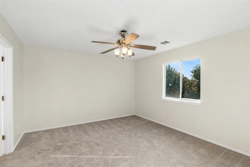 172 Discovery Kyle, TX 78640