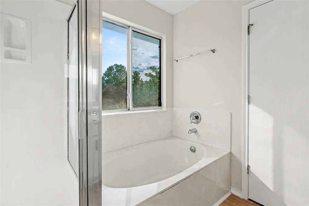 172 Discovery Kyle, TX 78640
