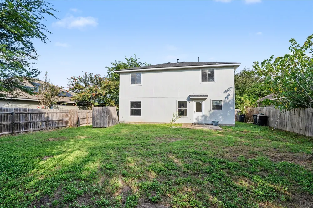172 Discovery Kyle, TX 78640
