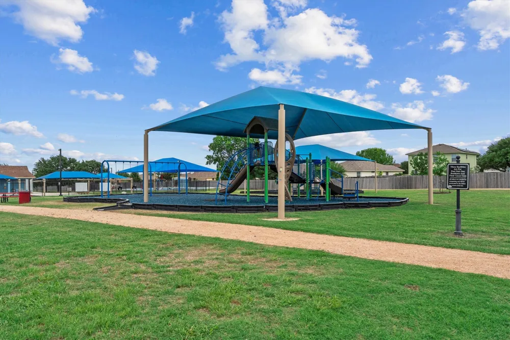 172 Discovery Kyle, TX 78640