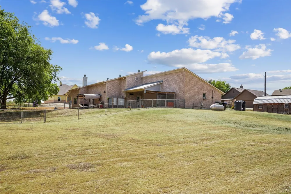 8252 Money Lane Fort Worth, TX 76126