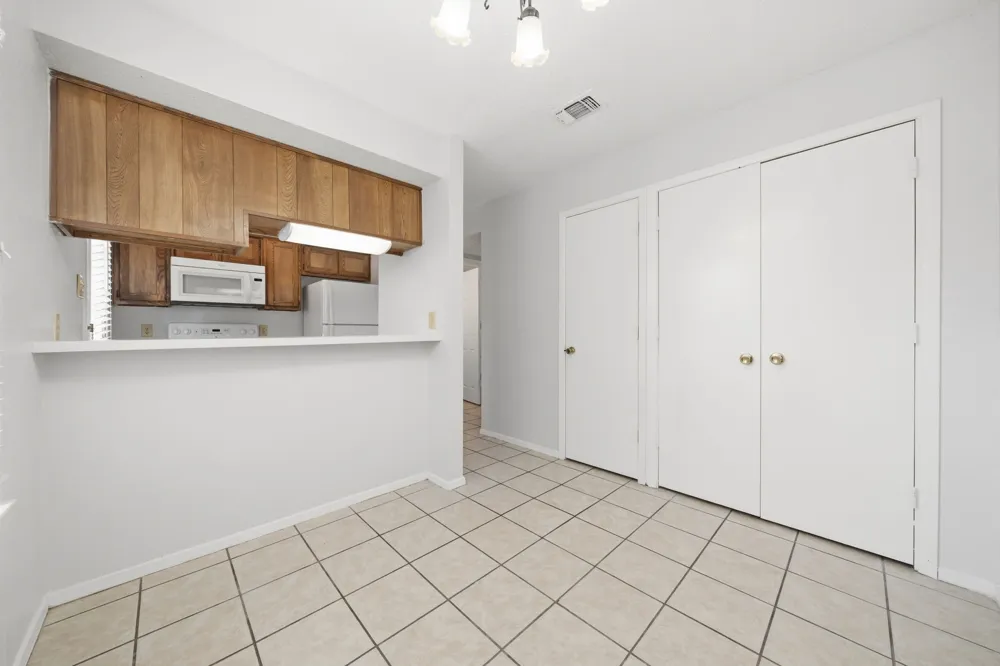 929 W Hickory Street #A10 Denton, TX 76201