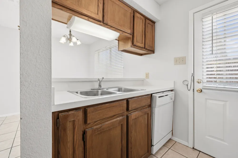 929 W Hickory Street #A10 Denton, TX 76201