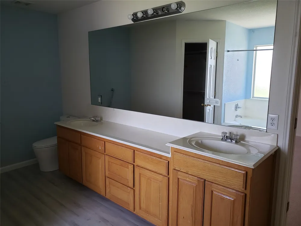 505 Thistle Meade Circle Burleson, TX 76028