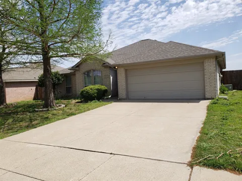 505 Thistle Meade Circle