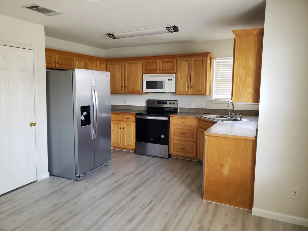 505 Thistle Meade Circle Burleson, TX 76028