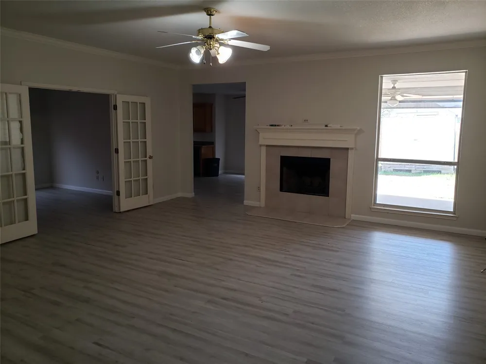 505 Thistle Meade Circle Burleson, TX 76028