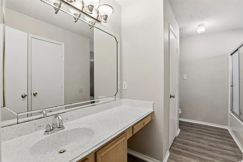 10616 Shadywood Drive Fort Worth, TX 76140