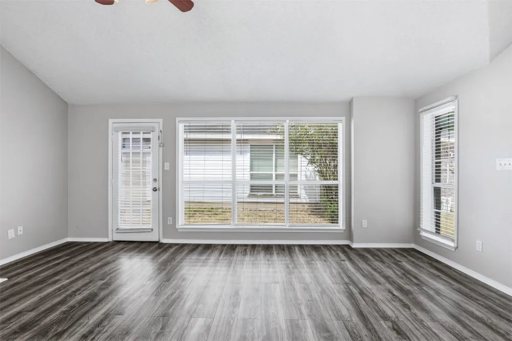10616 Shadywood Drive Fort Worth, TX 76140