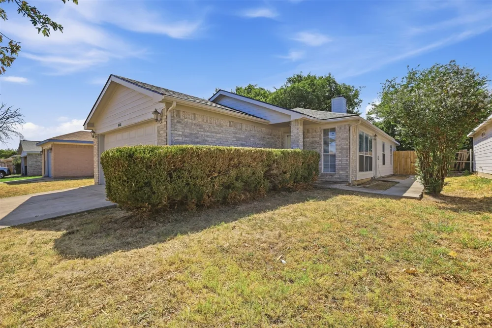 10616 Shadywood Drive Fort Worth, TX 76140