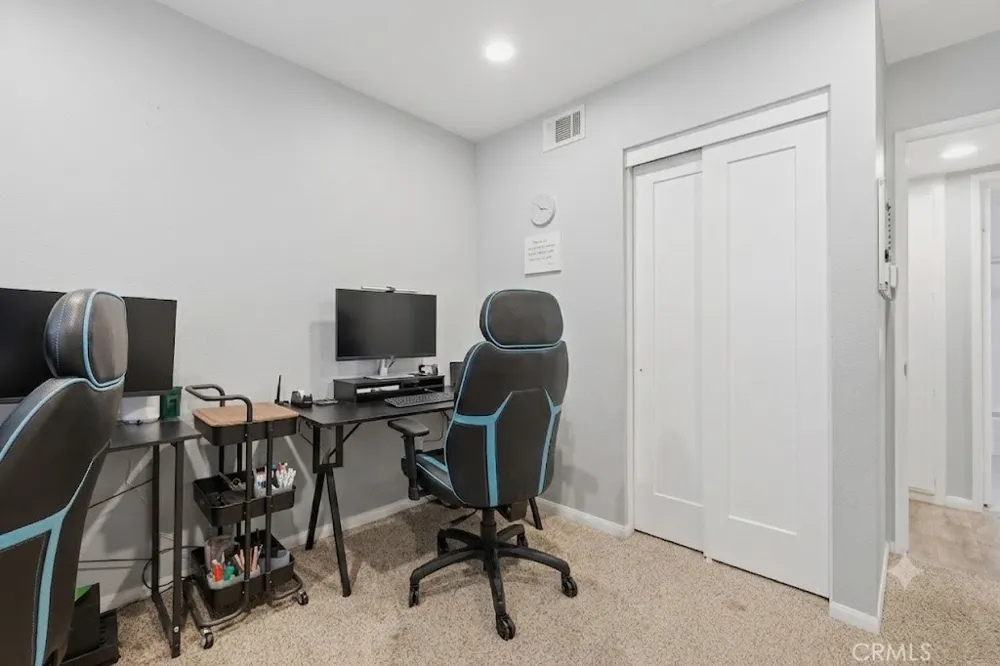 1346 E Hillcrest #40 Thousand Oaks, CA 91362
