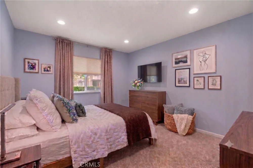 1346 E Hillcrest #40 Thousand Oaks, CA 91362