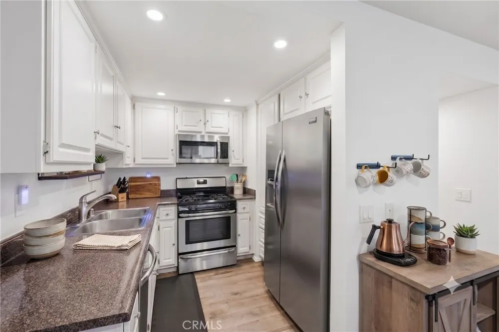 1346 E Hillcrest #40 Thousand Oaks, CA 91362