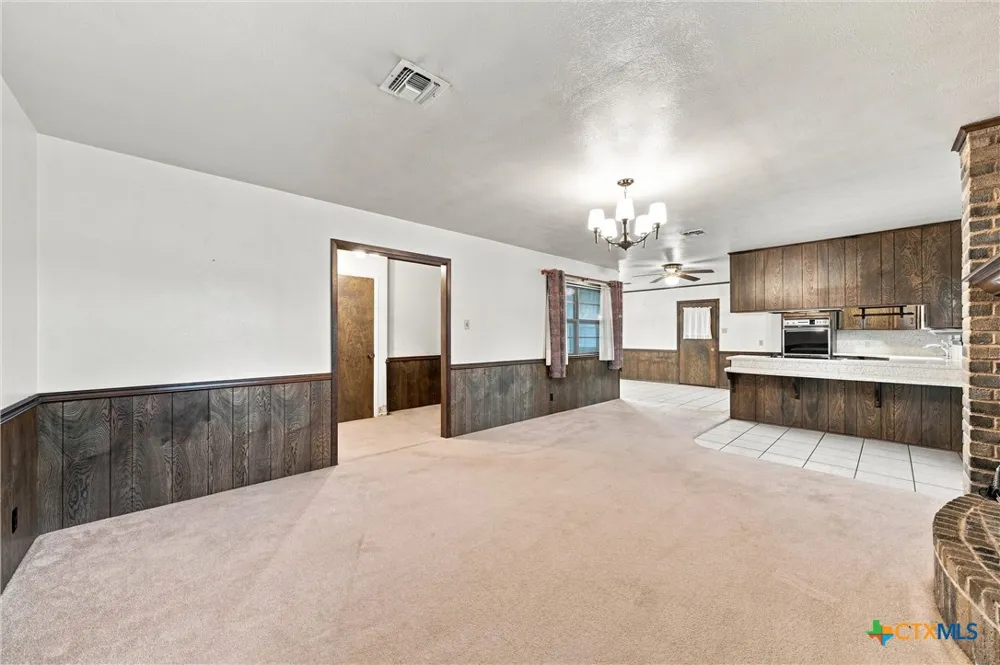 484 Thompson Road Troy, TX 76579