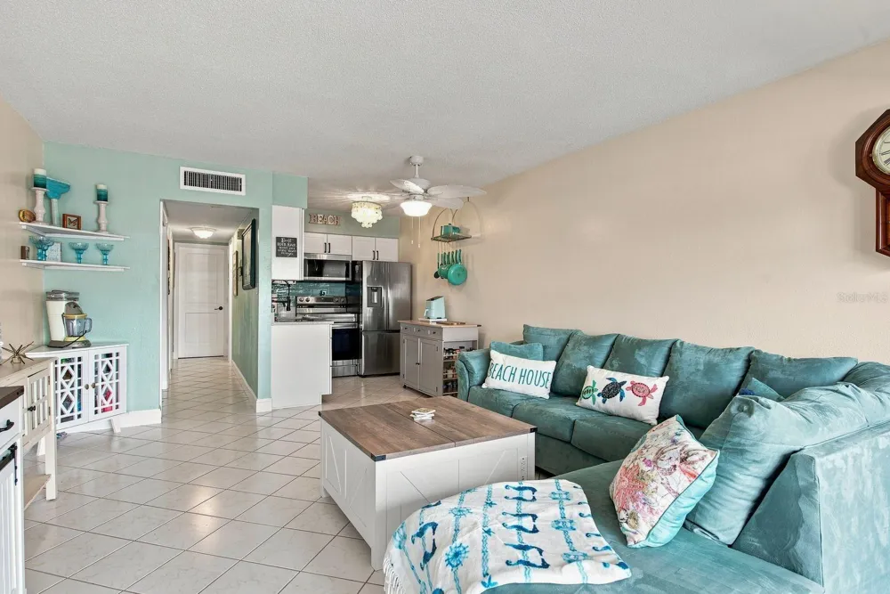 593 WESTWINDS DRIVE #593 Palm Harbor, FL 34683