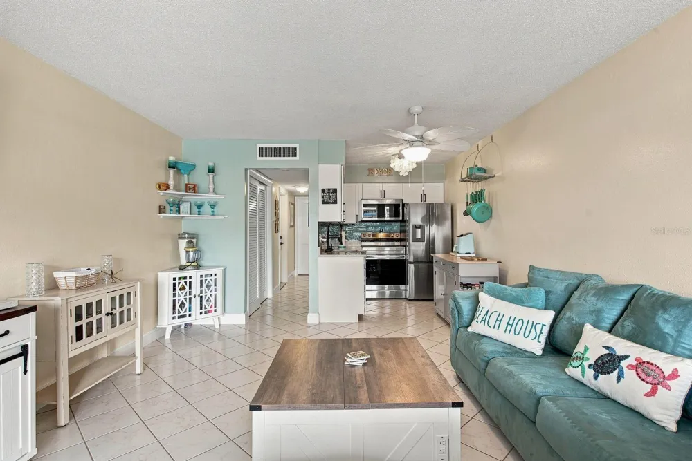 593 WESTWINDS DRIVE #593 Palm Harbor, FL 34683