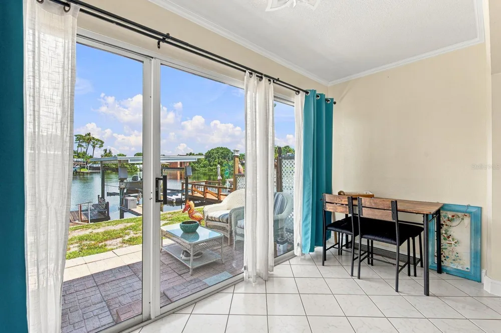 593 WESTWINDS DRIVE #593 Palm Harbor, FL 34683