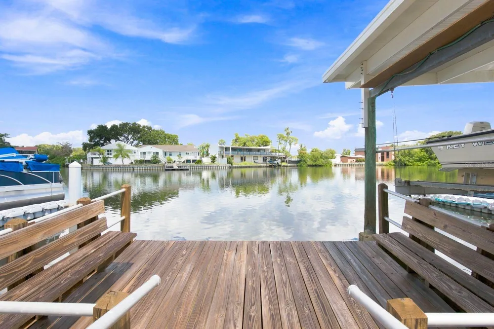 593 WESTWINDS DRIVE #593 Palm Harbor, FL 34683