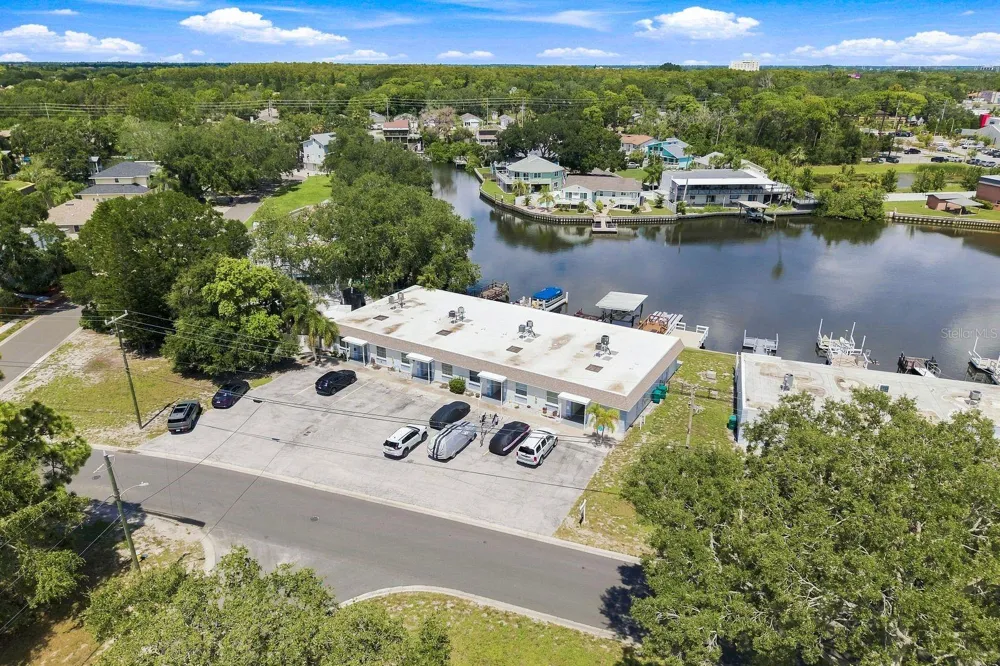593 WESTWINDS DRIVE #593 Palm Harbor, FL 34683