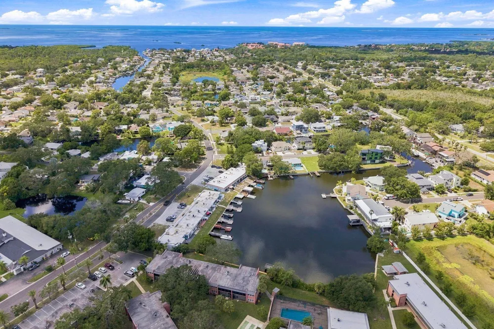 593 WESTWINDS DRIVE #593 Palm Harbor, FL 34683