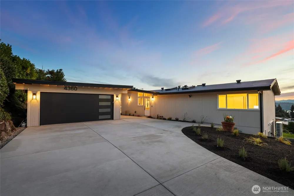 4360 Somerset Boulevard SE Bellevue, WA 98006