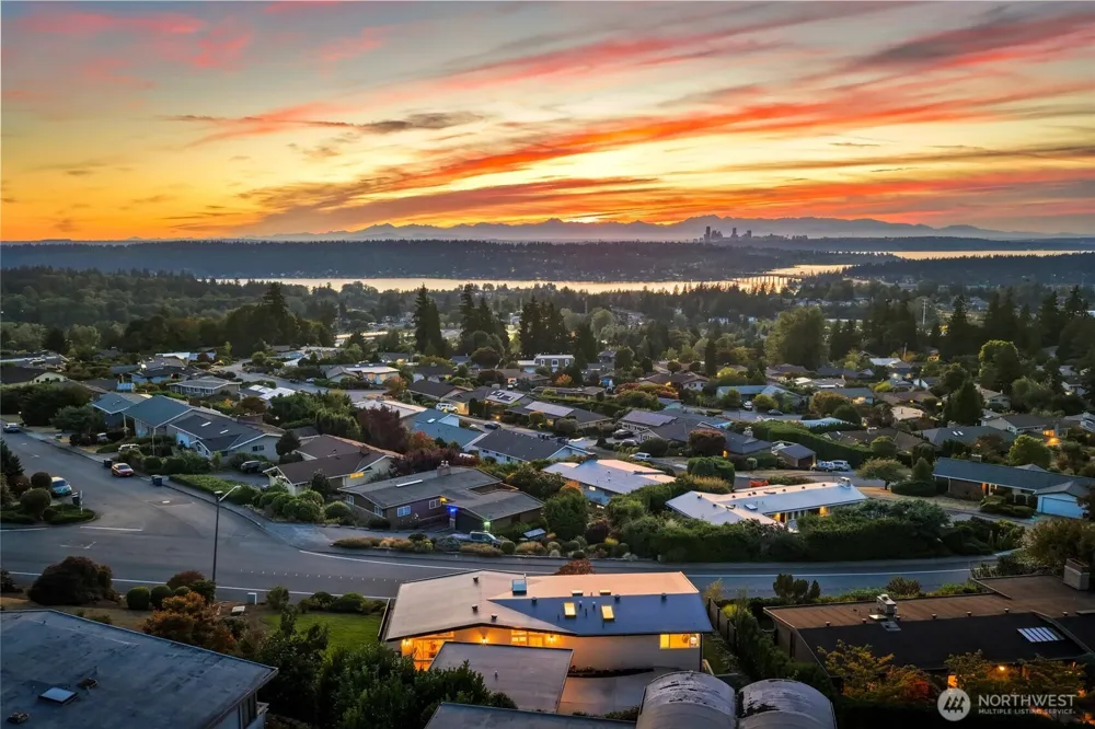 4360 Somerset Boulevard SE Bellevue, WA 98006