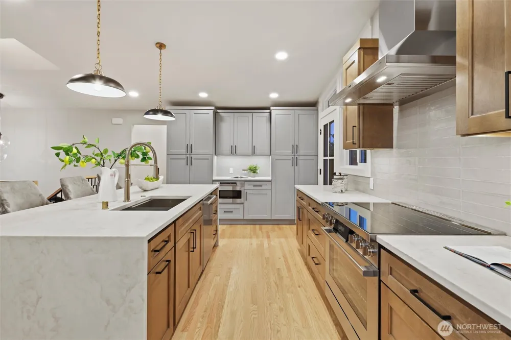 4360 Somerset Boulevard SE Bellevue, WA 98006